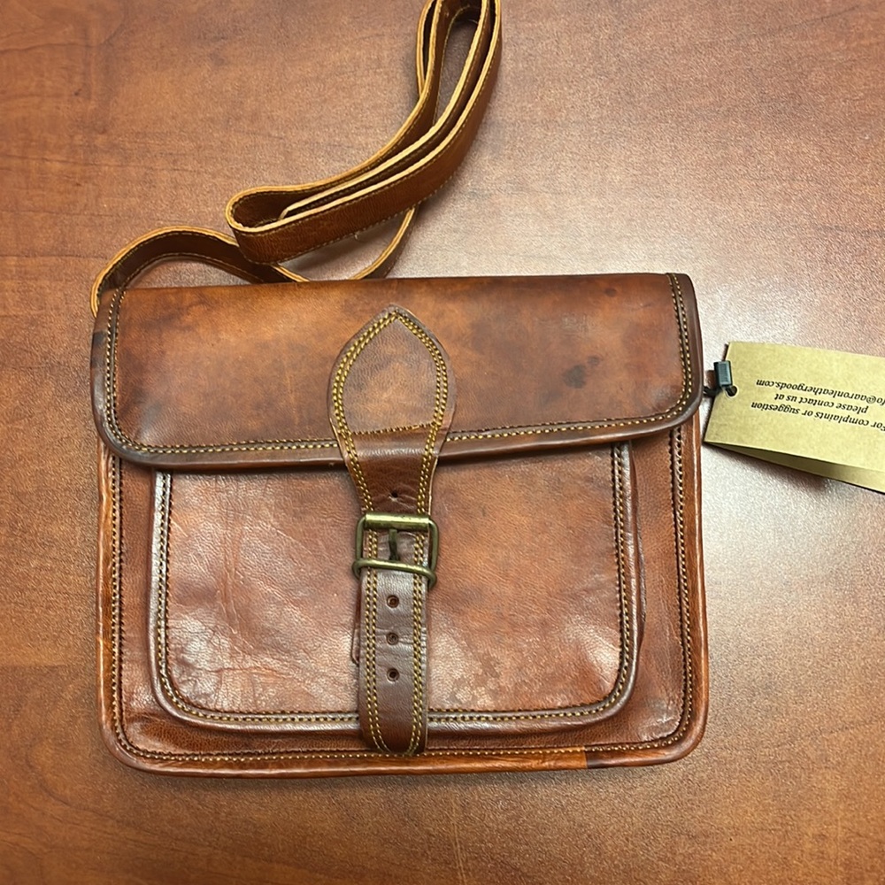 Aaron Leather Cross body bag